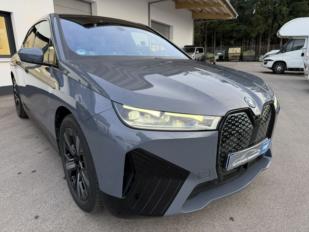 BMW iX 2023