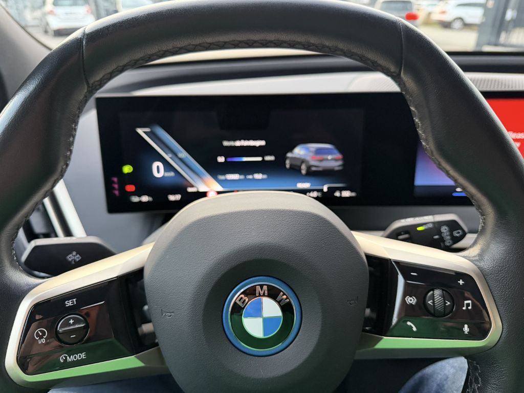 BMW iX 2023