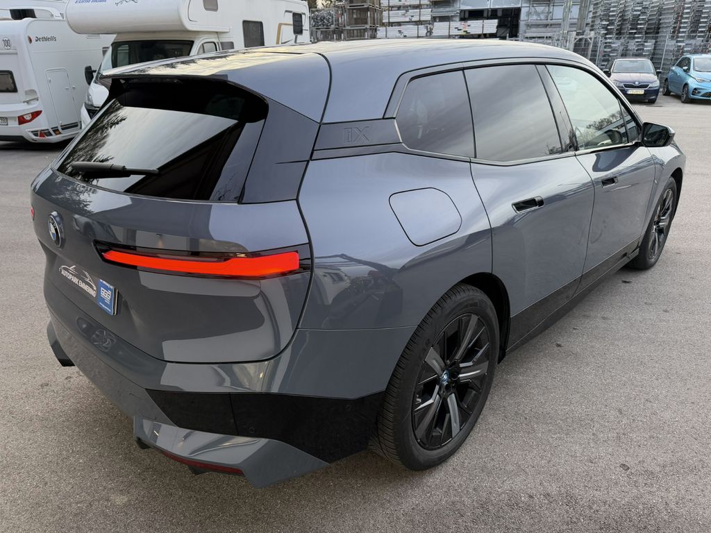 BMW iX 2023