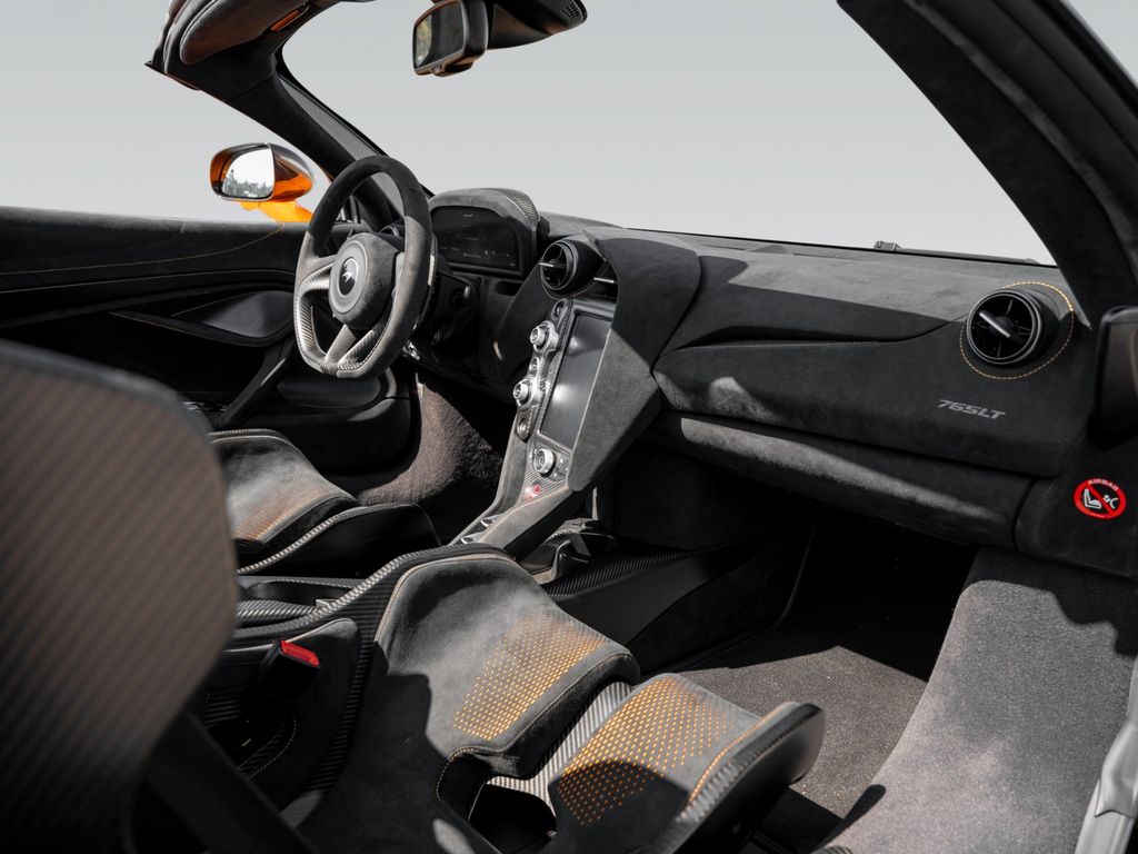 McLaren 765LT 2022