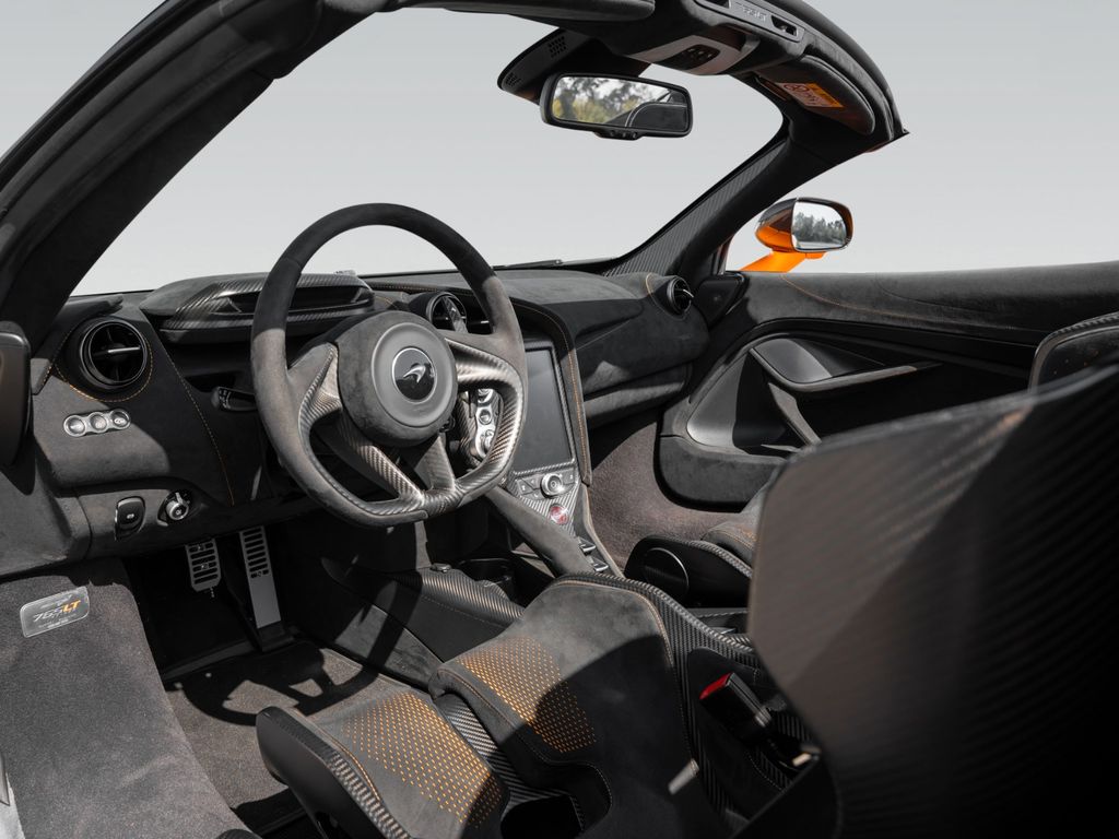 McLaren 765LT 2022