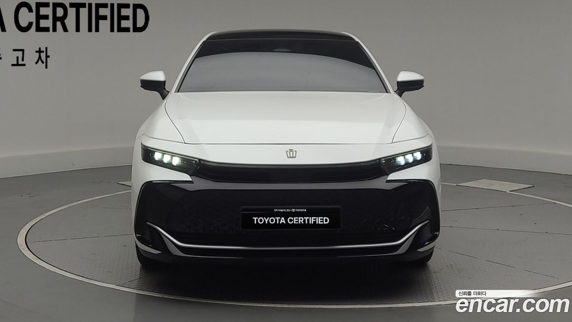 Toyota Crown 2023