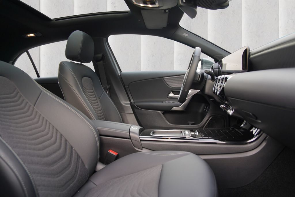 Mercedes-Benz A 250 2024