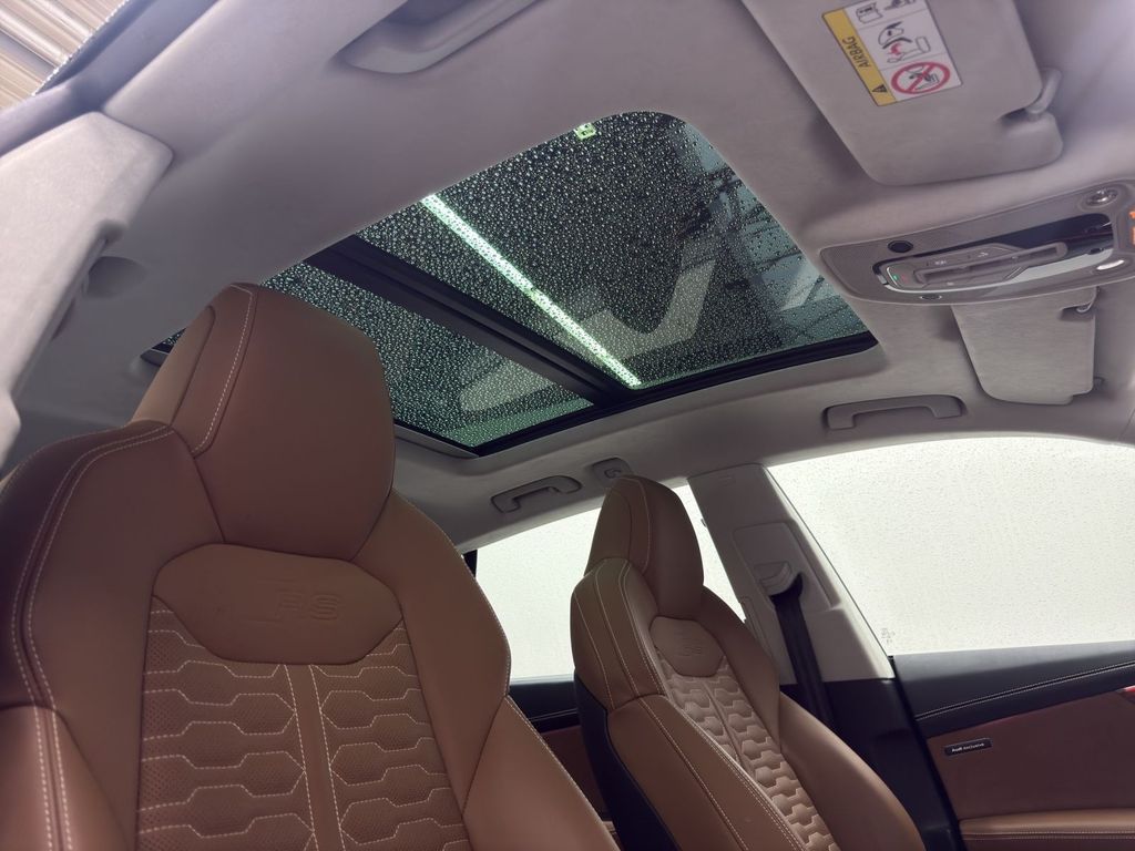 Audi RSQ8 2024