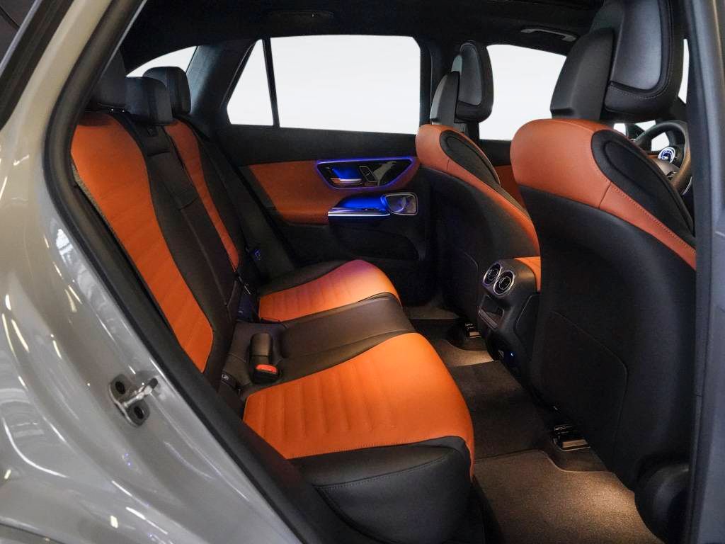 Mercedes-Benz GLC 300 2025