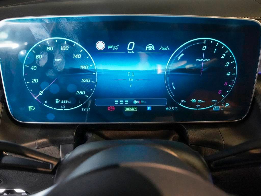 Mercedes-Benz GLC 300 2025