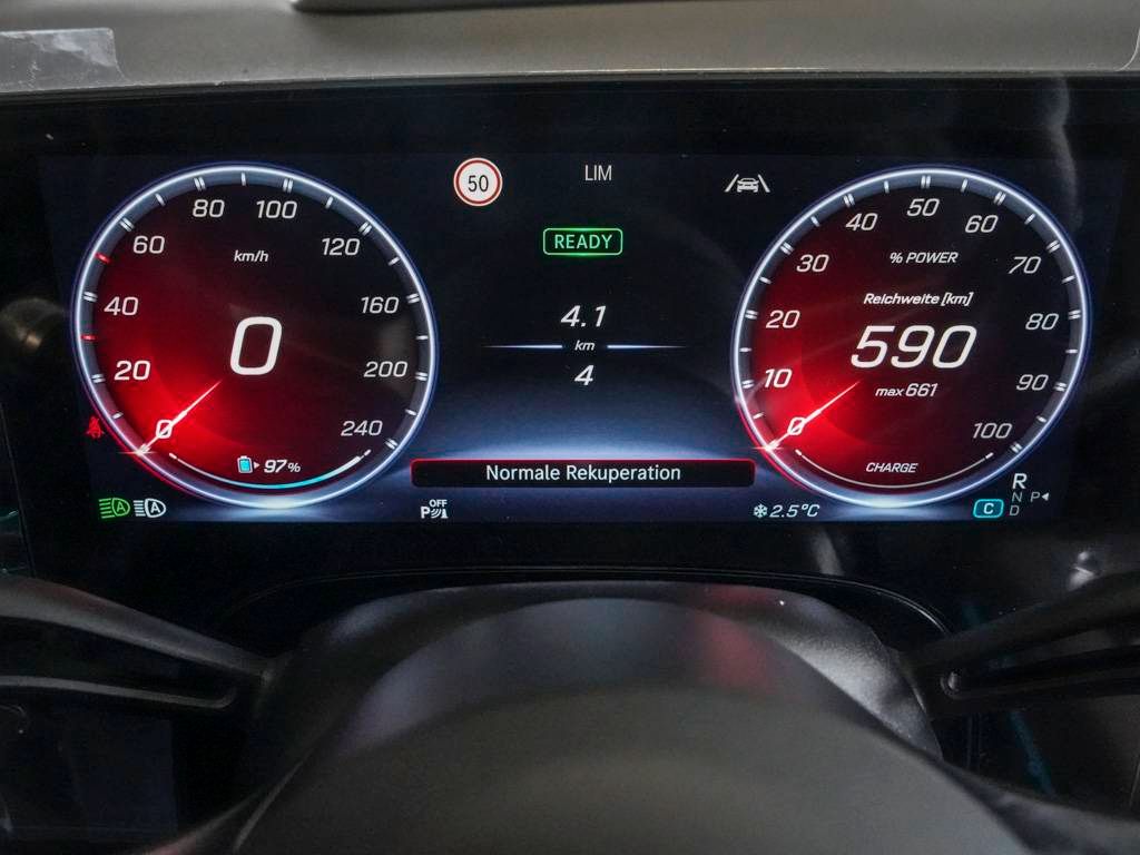 Mercedes-Benz CLA 350 2025