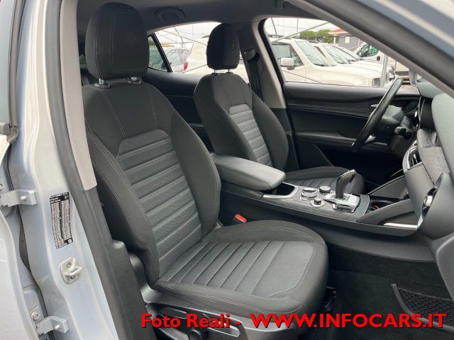 Alfa Romeo Stelvio 2021