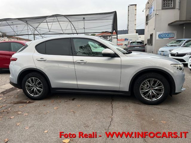 Alfa Romeo Stelvio 2021