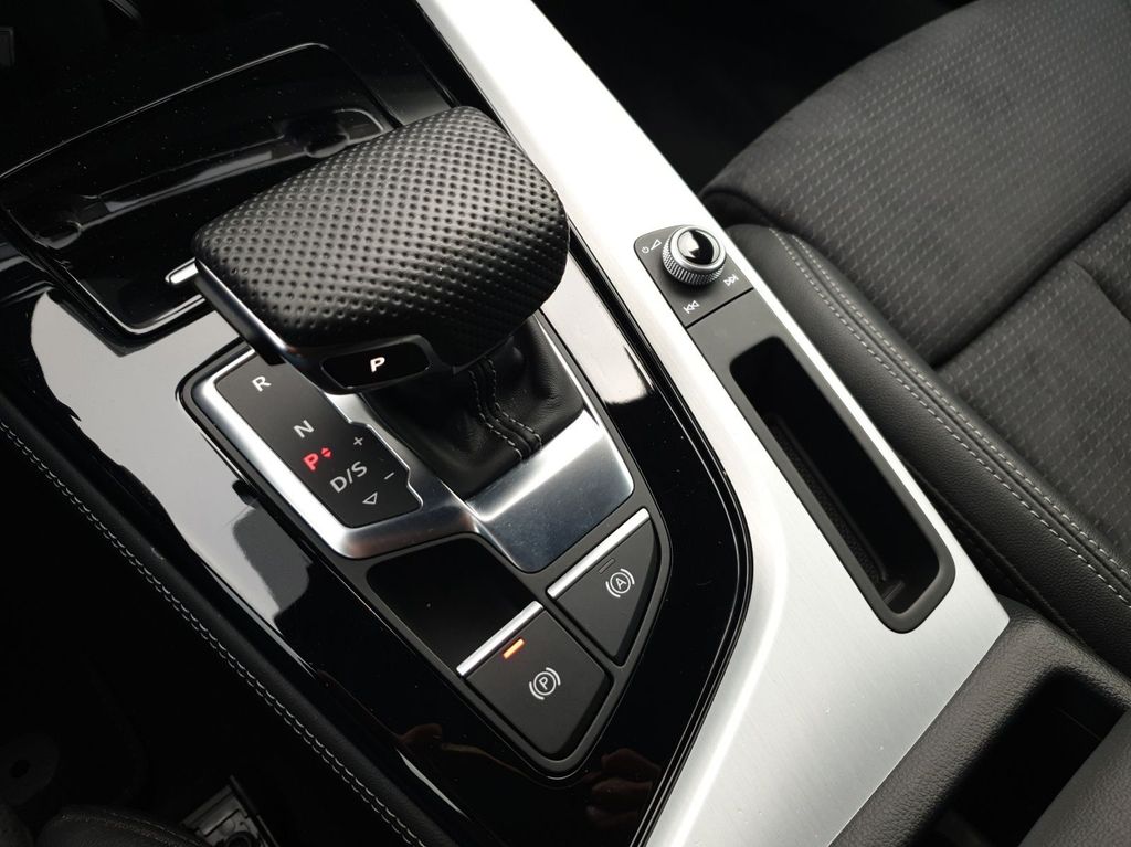 Audi A4 2025