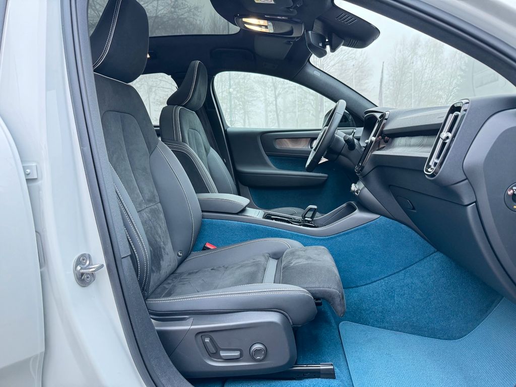 Volvo C40 2022