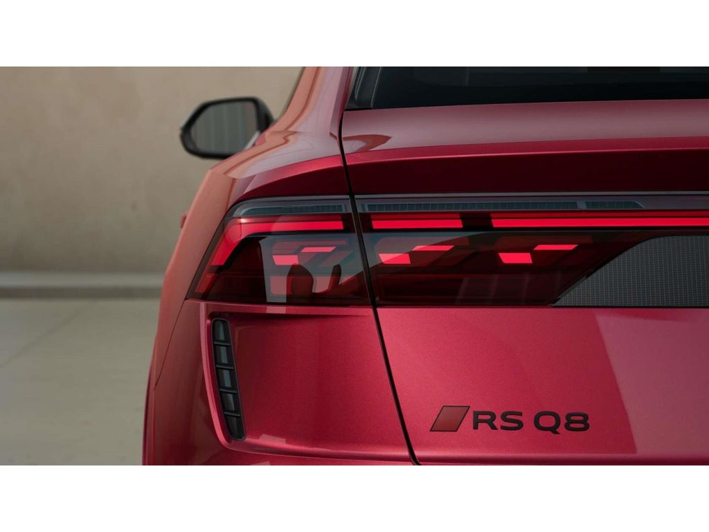 Audi RSQ8 2024
