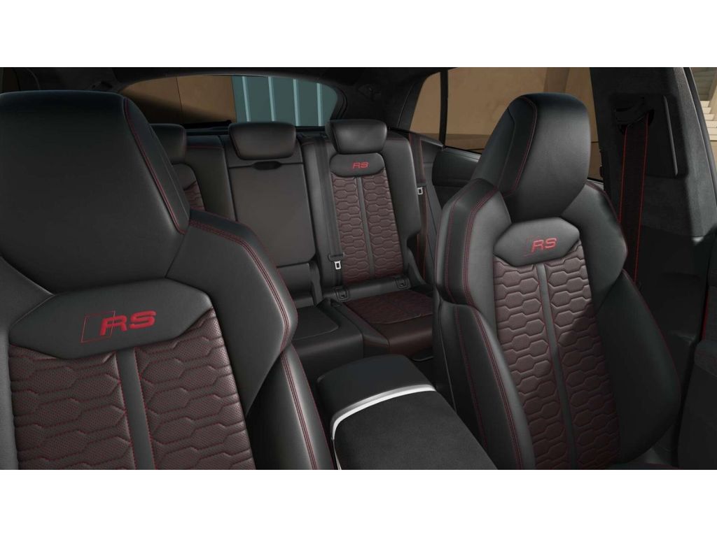 Audi RSQ8 2024