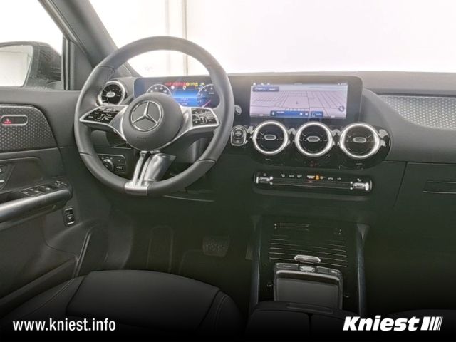 Mercedes-Benz GLA 200 2024