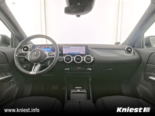 Mercedes-Benz GLA 200 2024