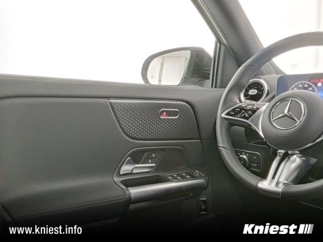 Mercedes-Benz GLA 200 2024