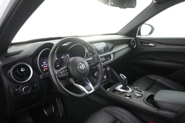Alfa Romeo Stelvio 2023