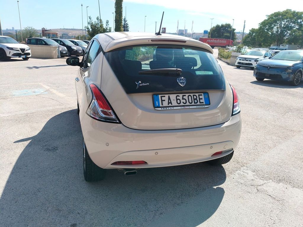 Lancia Ypsilon 2015