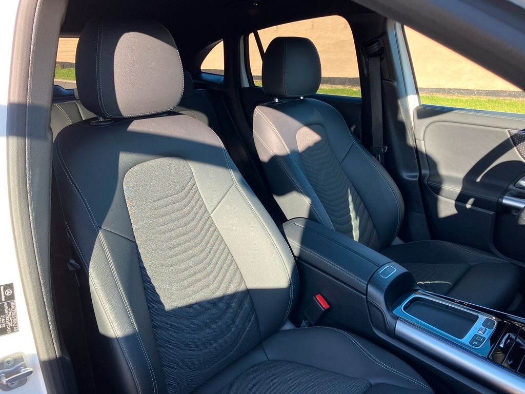 Mercedes-Benz GLA 200 2024