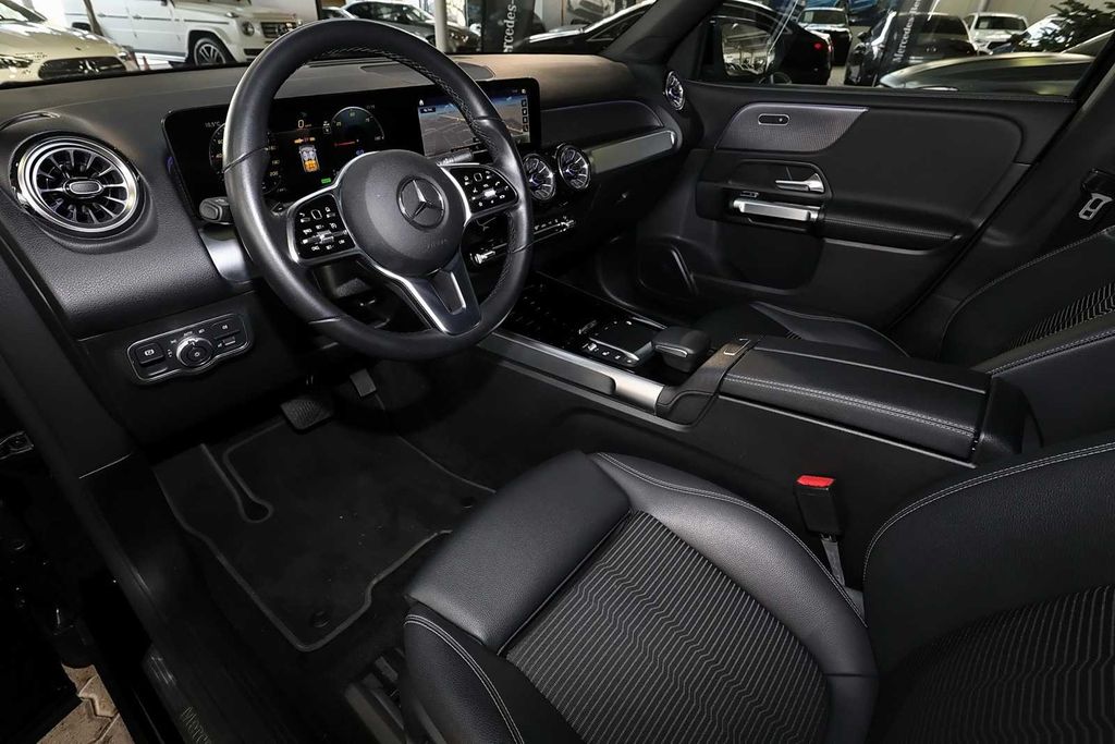 Mercedes-Benz EQB 2022