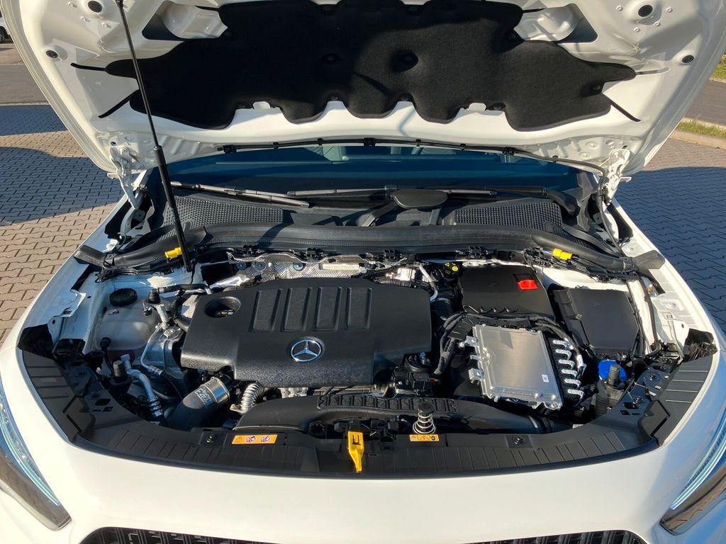 Mercedes-Benz GLA 200 2024