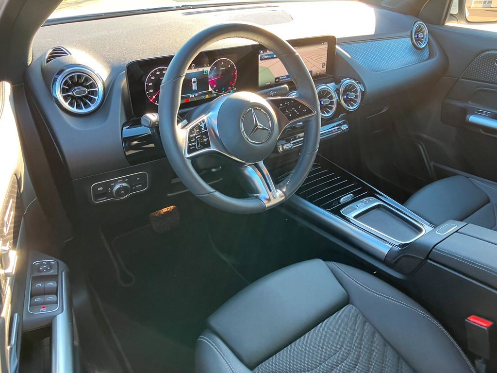 Mercedes-Benz GLA 200 2024