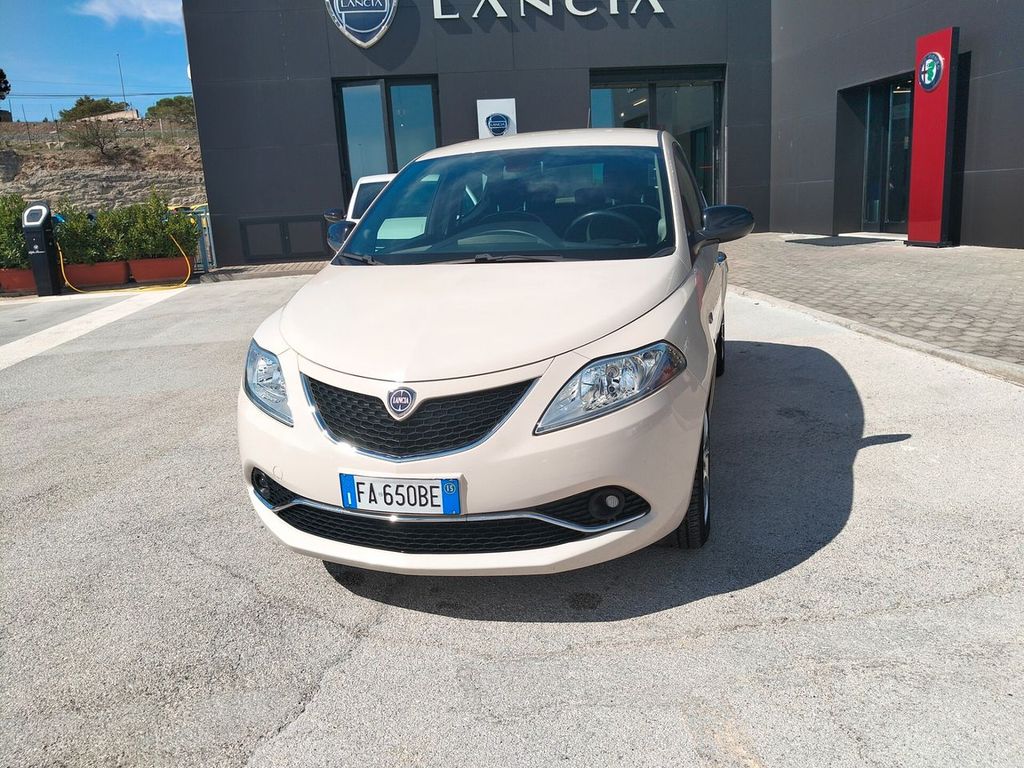 Lancia Ypsilon 2015