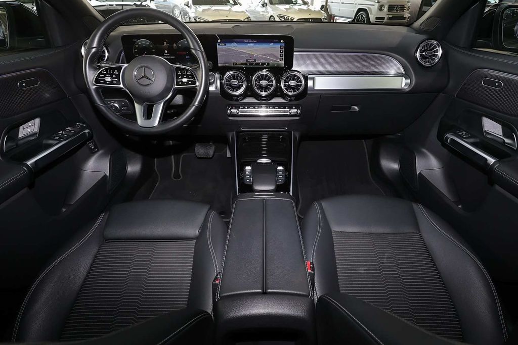 Mercedes-Benz EQB 2022