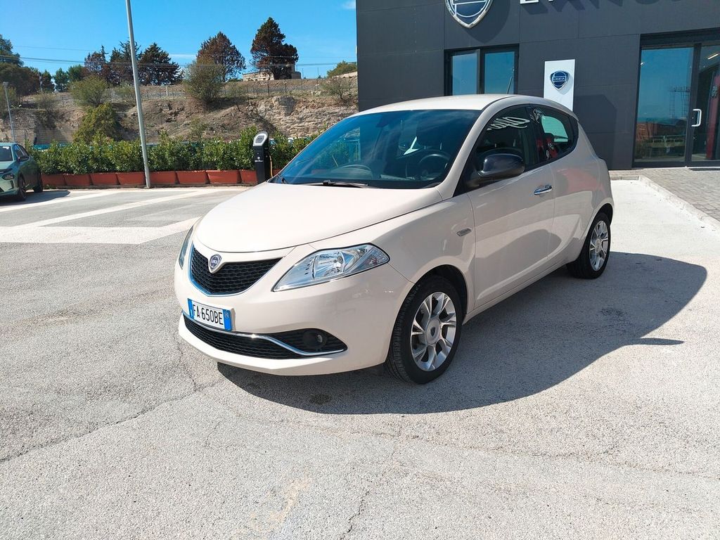 Lancia Ypsilon 2015