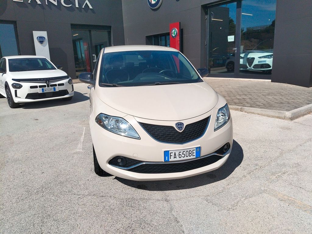 Lancia Ypsilon 2015