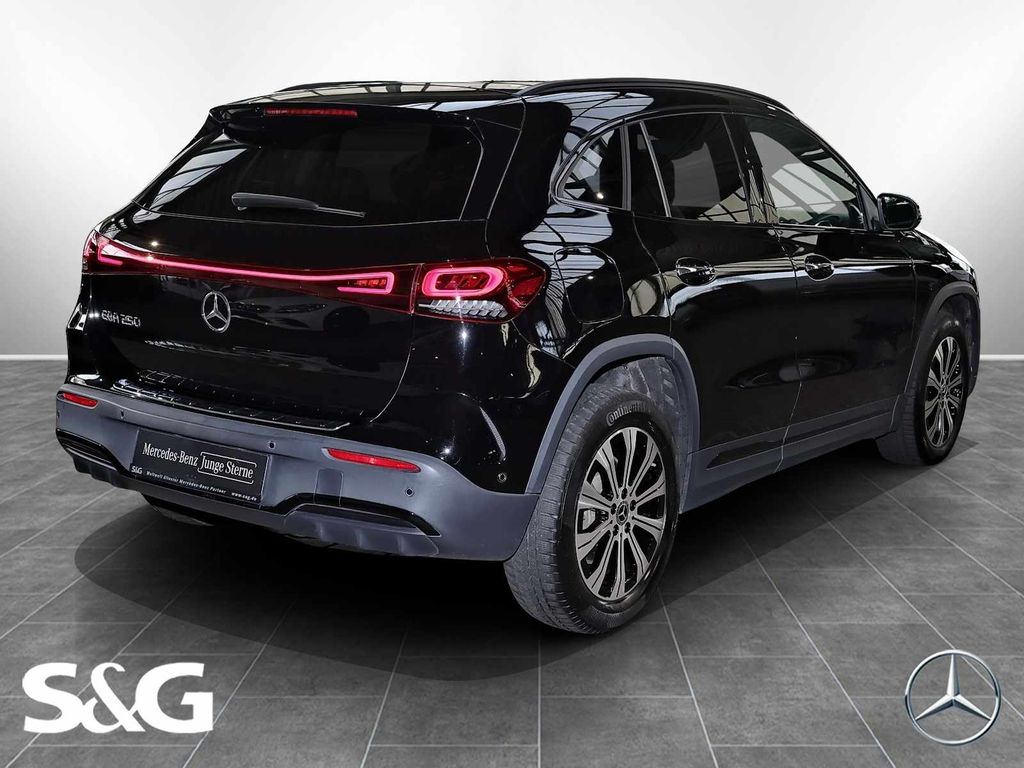 Mercedes-Benz EQA 2021