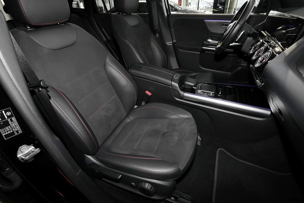 Mercedes-Benz EQA 2021