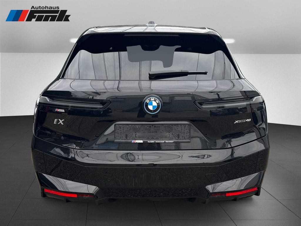 BMW iX 2023