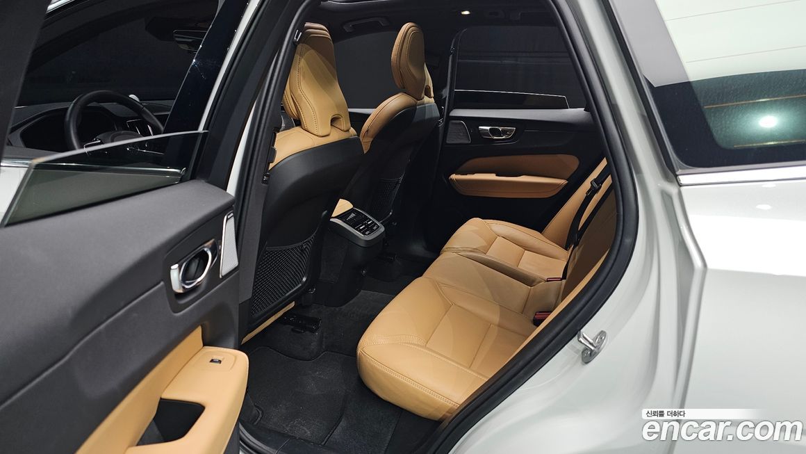 Volvo XC60 2024