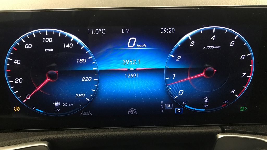 Mercedes-Benz GLB 250 2021