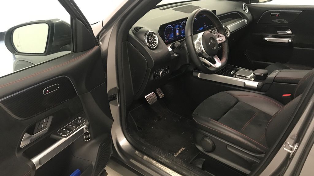 Mercedes-Benz GLB 250 2021