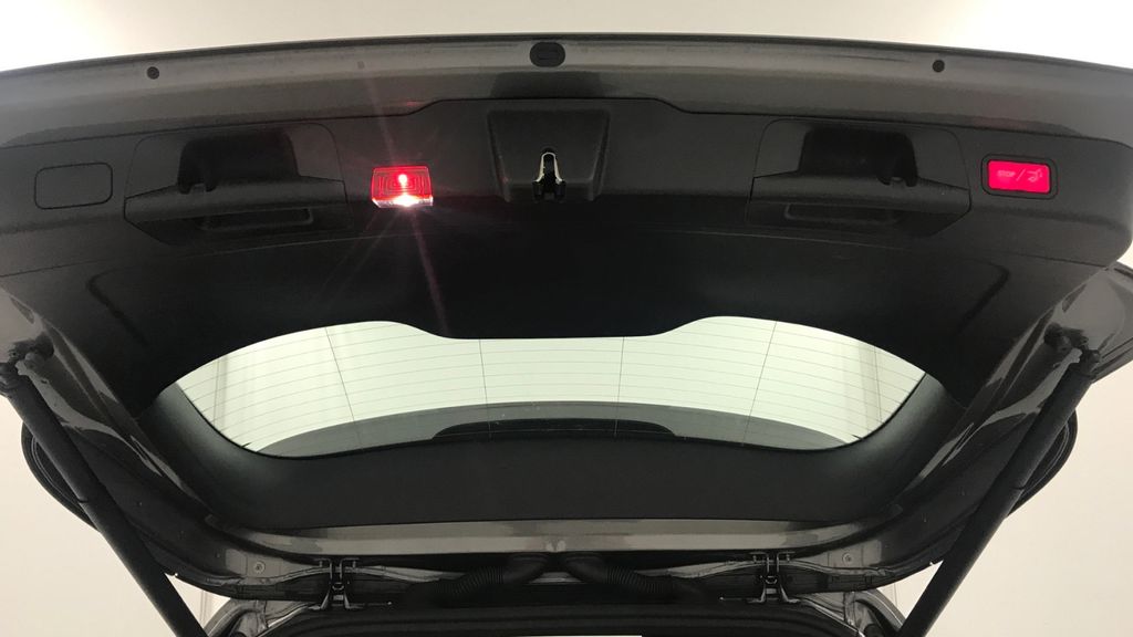 Mercedes-Benz GLB 250 2021