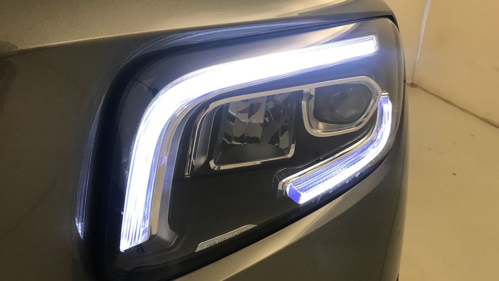 Mercedes-Benz GLB 250 2021