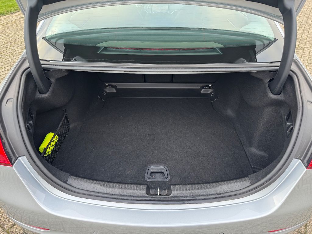 Mercedes-Benz C 200 2024