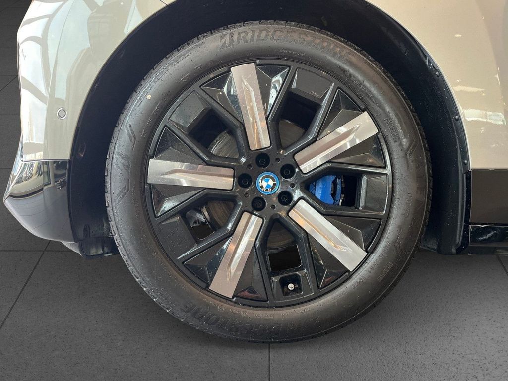 BMW iX 2024