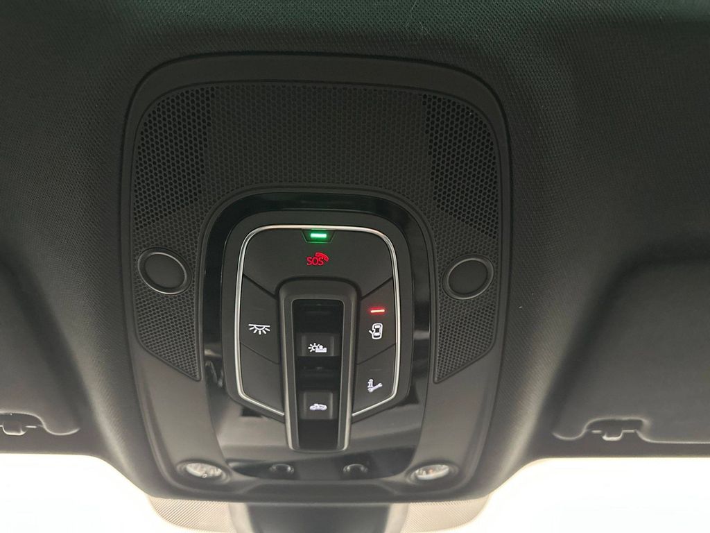 Audi SQ5 2022