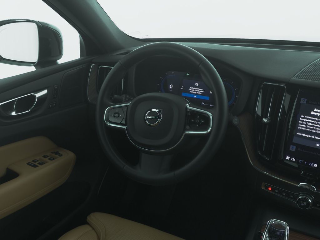 Volvo XC60 2022