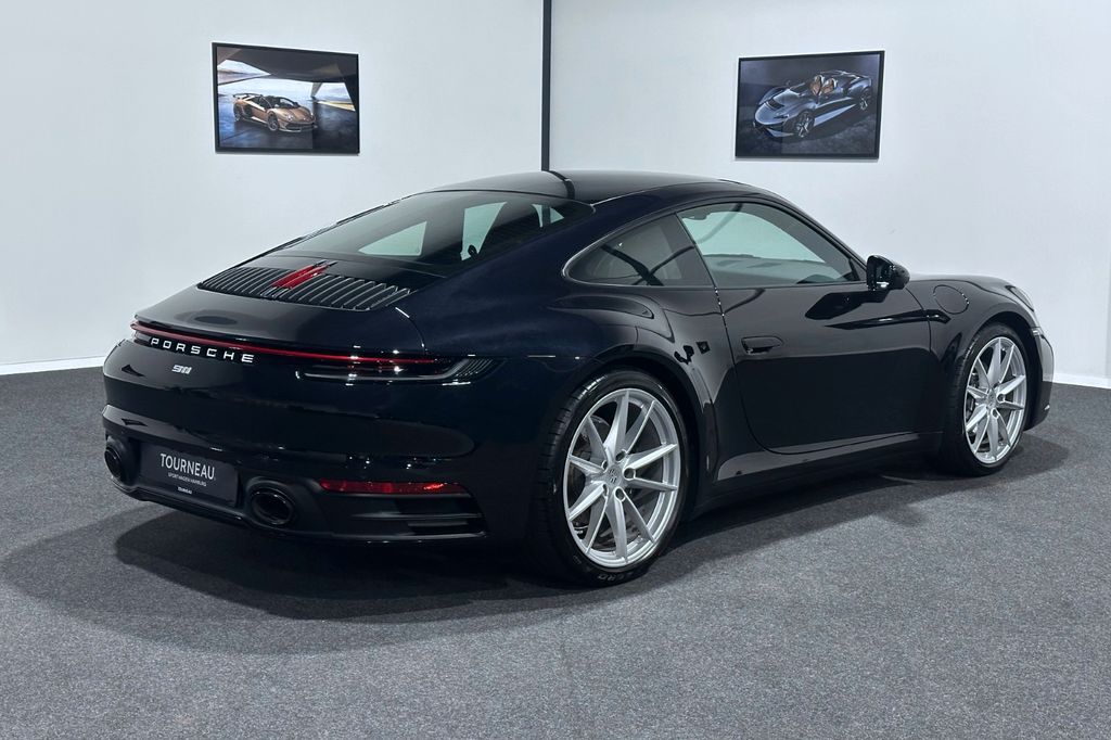 Porsche 992 2023