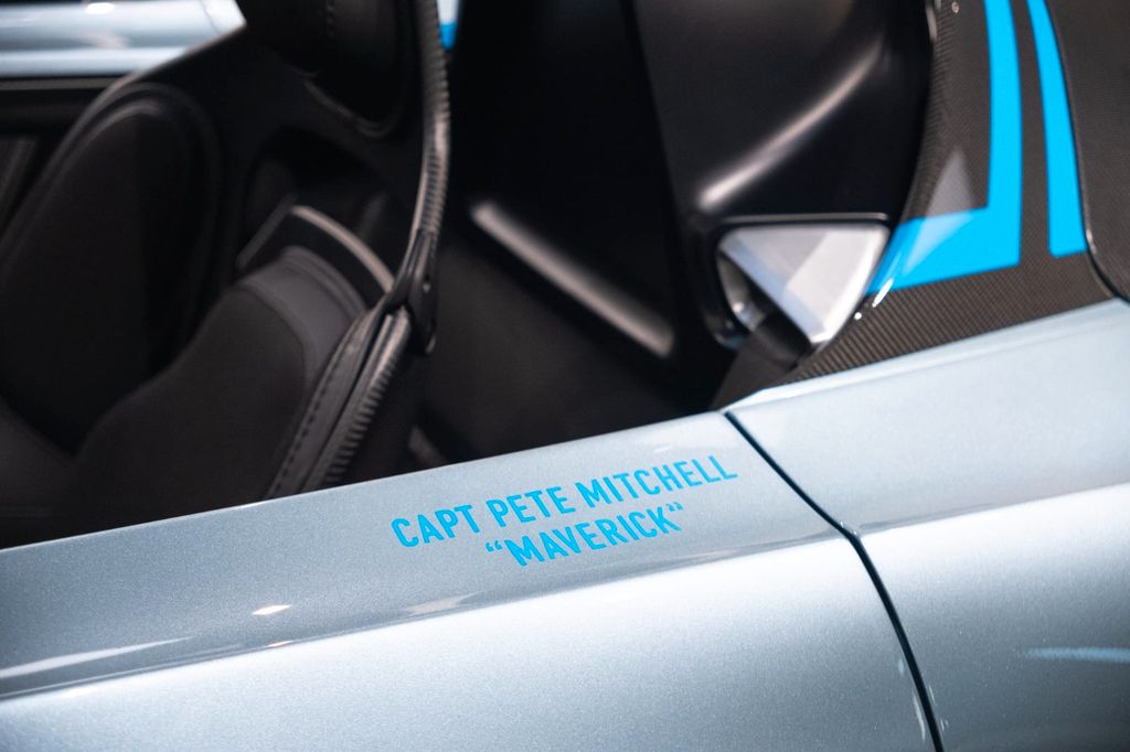 Aston Martin V12 Vantage 2022