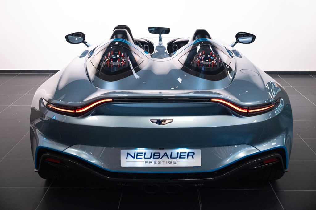 Aston Martin V12 Vantage 2022