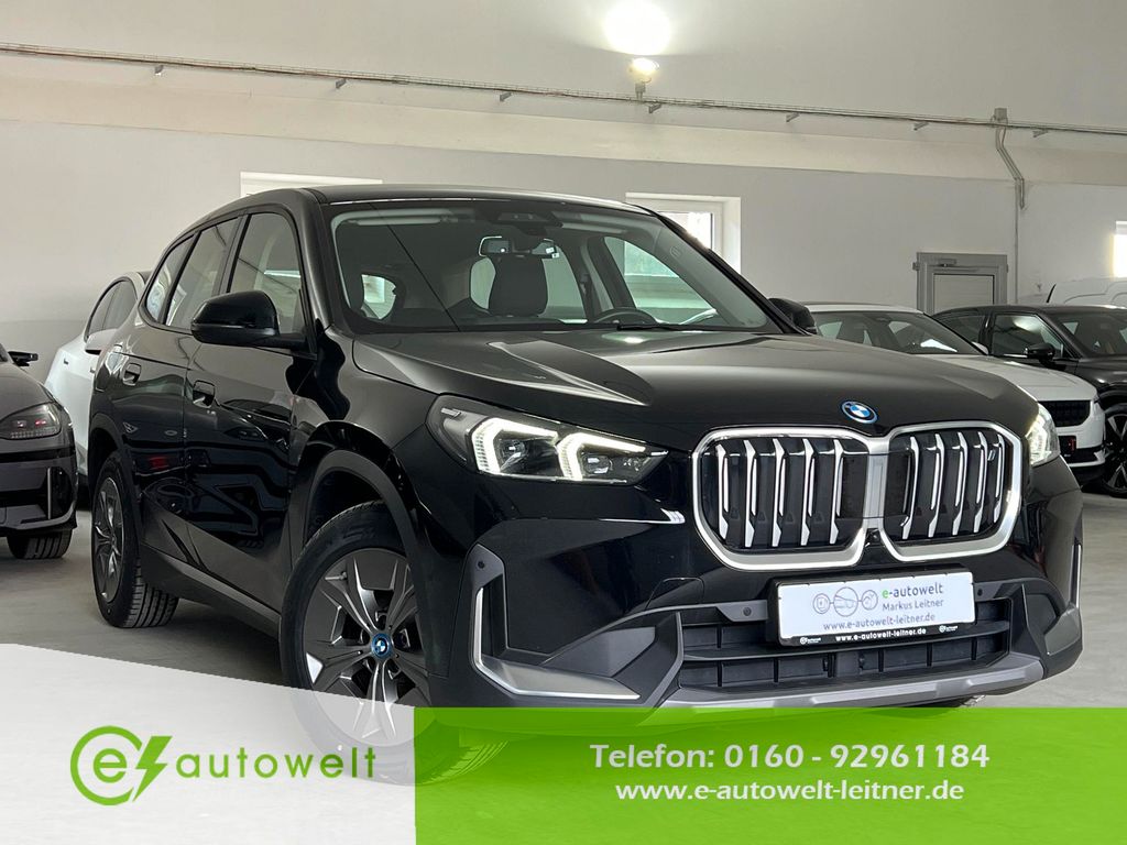 BMW iX1 2023