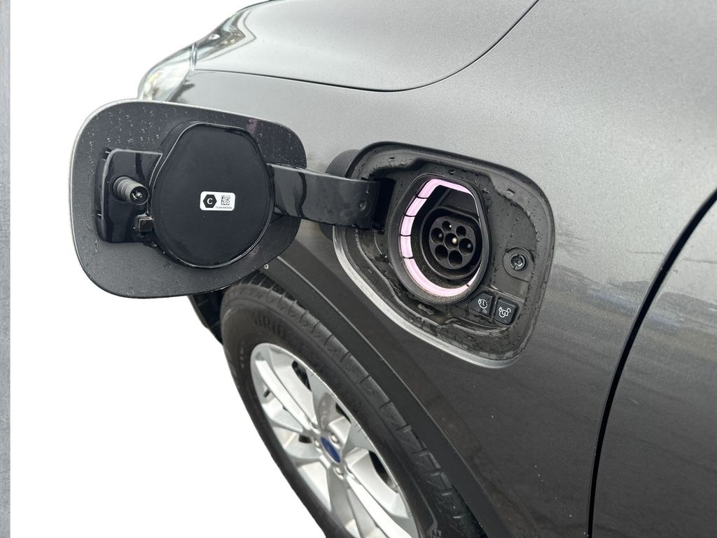 Ford Kuga 2021