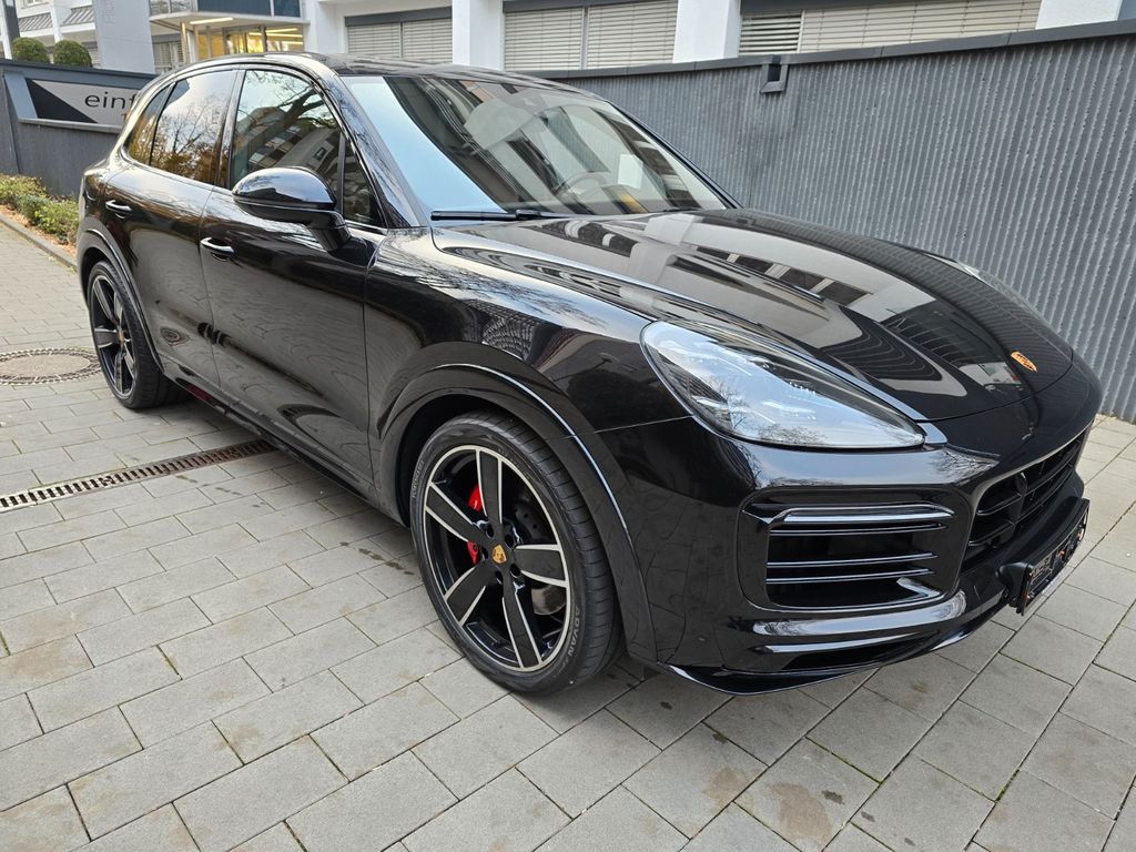 Porsche Cayenne 2022