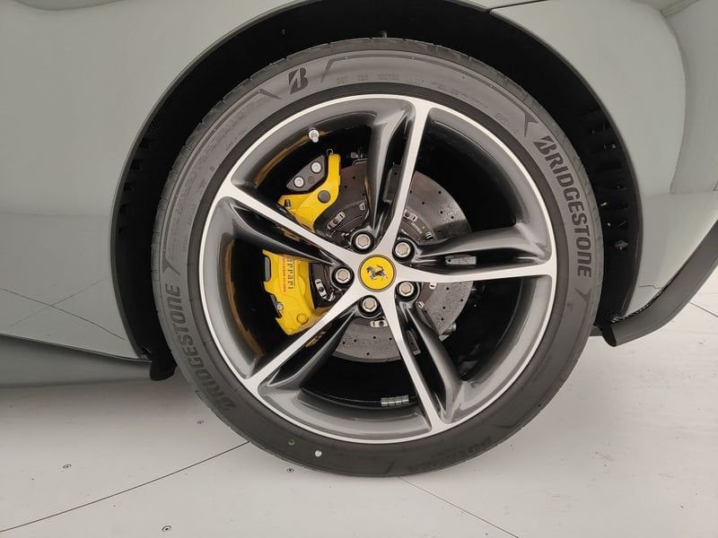 Ferrari 296 GTS 2025