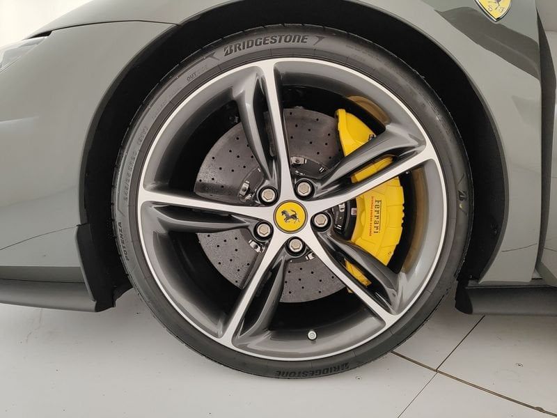 Ferrari 296 GTS 2025